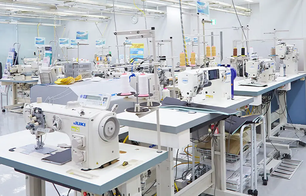 Custom factory 1024 x 656